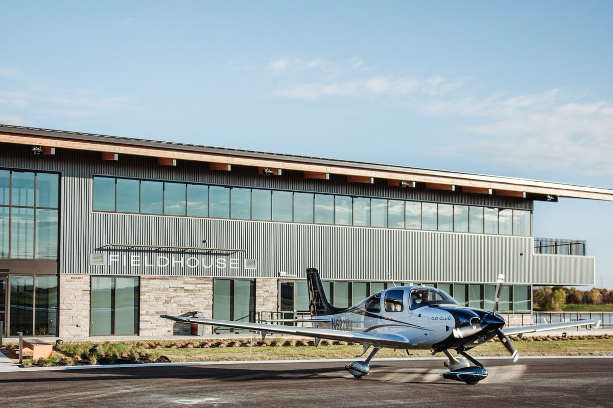 OZ1FlyingClub's tweet photo. We offer an opportunity for aviators and members alike to gather and access a unique variety of aircraft for any and all upcoming adventures.

Learn more: https://t.co/tWXYRLXwjo

#OZ1 #ThadenField #NWArkansas #Aviation #ExperienceAviation #FlyingClub https://t.co/tvlth3Tfuq