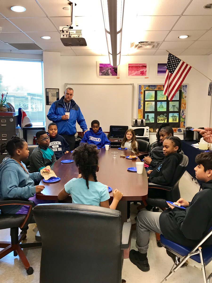 molly_diallo's tweet image. Principal Shinn hosted a special breakfast in his office for all our visitors on #TYCTWD. It was great to have them with us today! ⁦@MDCPS⁩ ⁦@NROSup⁩ @atmsenior⁩ @MDCPSNorth⁩ ⁦@EduKarp⁩ ⁦@HoneyChildTracy⁩ ⁦@cshinn2⁩