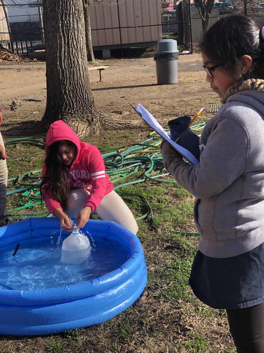 MrsSydneyDay's tweet photo. ALong Walk to Water #simulation #ELA #doingthingsdifferently #walkforwater #buildingbackground #MakingItHappen #relevant #learningisfun #5thgrade #teachersofinstagram @crazygorgeouslife it was truly Beautiful.. The kids are so invested reading now ! https://t.co/a7LRXFaSM9