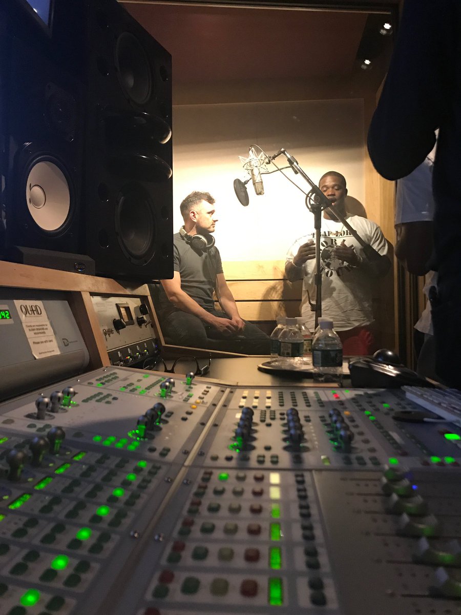 Gary Vaynerchuk tweet media