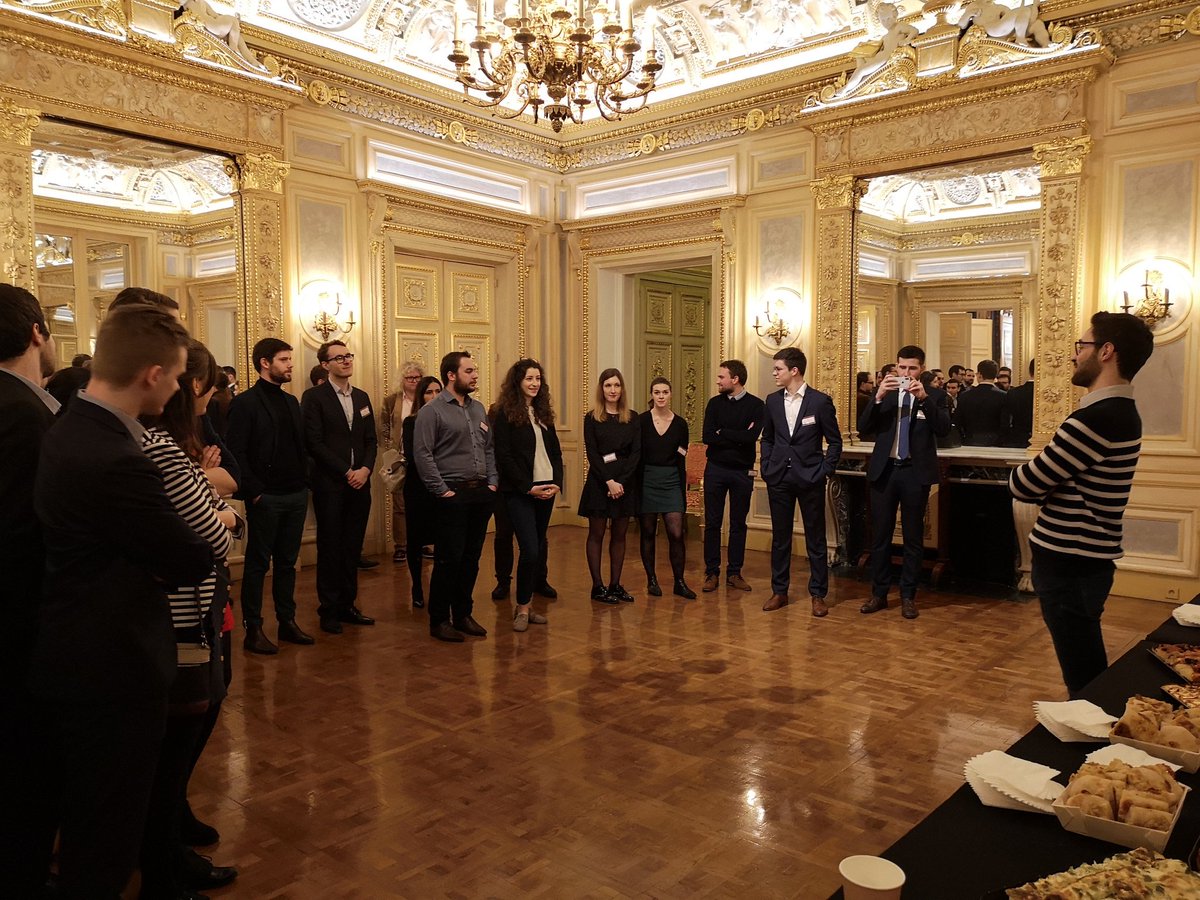cnje's tweet photo. 50 ans d'histoires réunis au @palais_vivienne pour le traditionnel Cocktail des Anciens de la @cnje ! 
#50ansJE https://t.co/OECdXe08SK