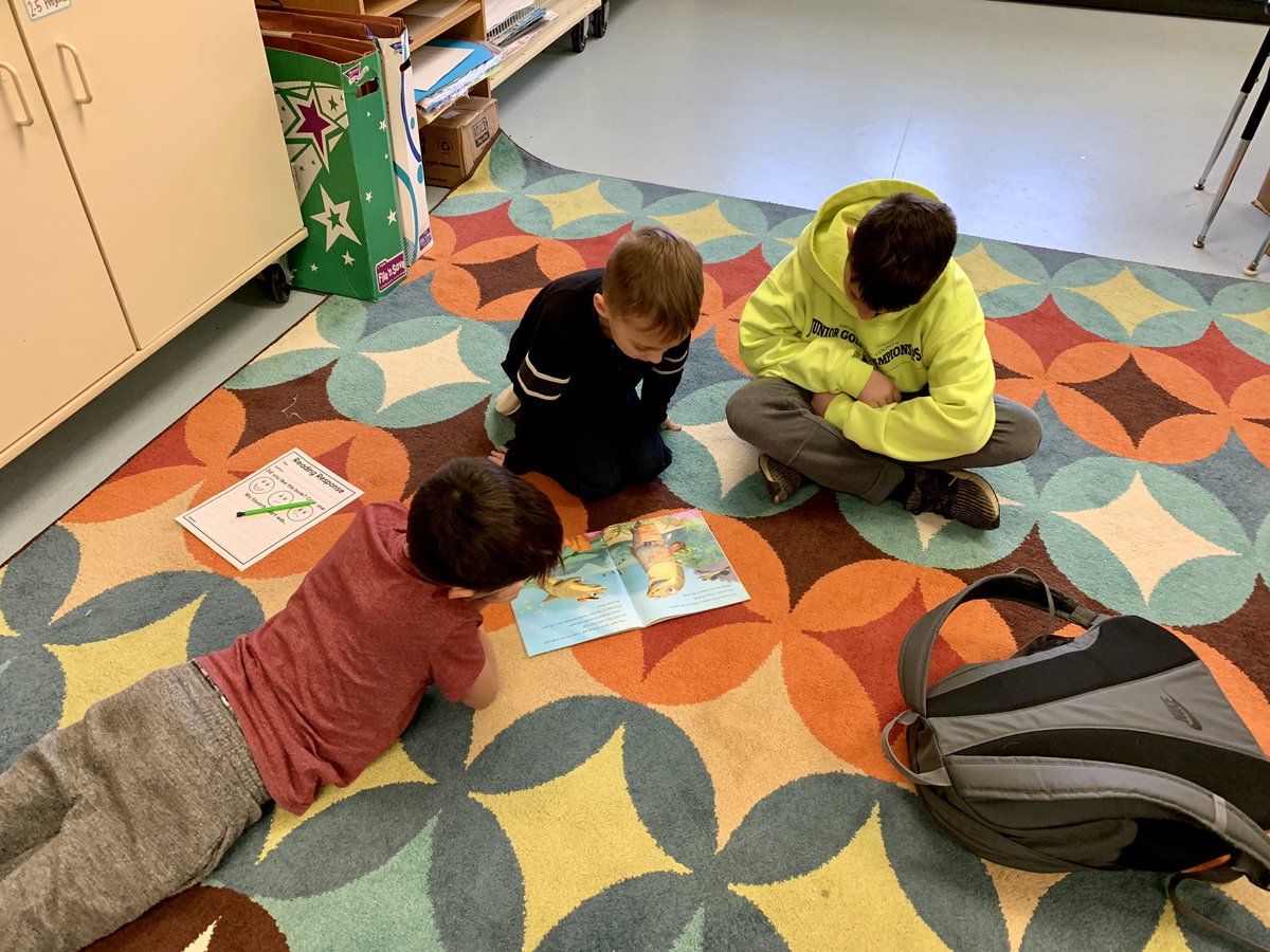 TimSaylerNM's tweet photo. Celebrating #WorldReadAloudDay2019 with some first grade friends @NMPrincipal @MGonczarow https://t.co/5bkxHMEKIO
