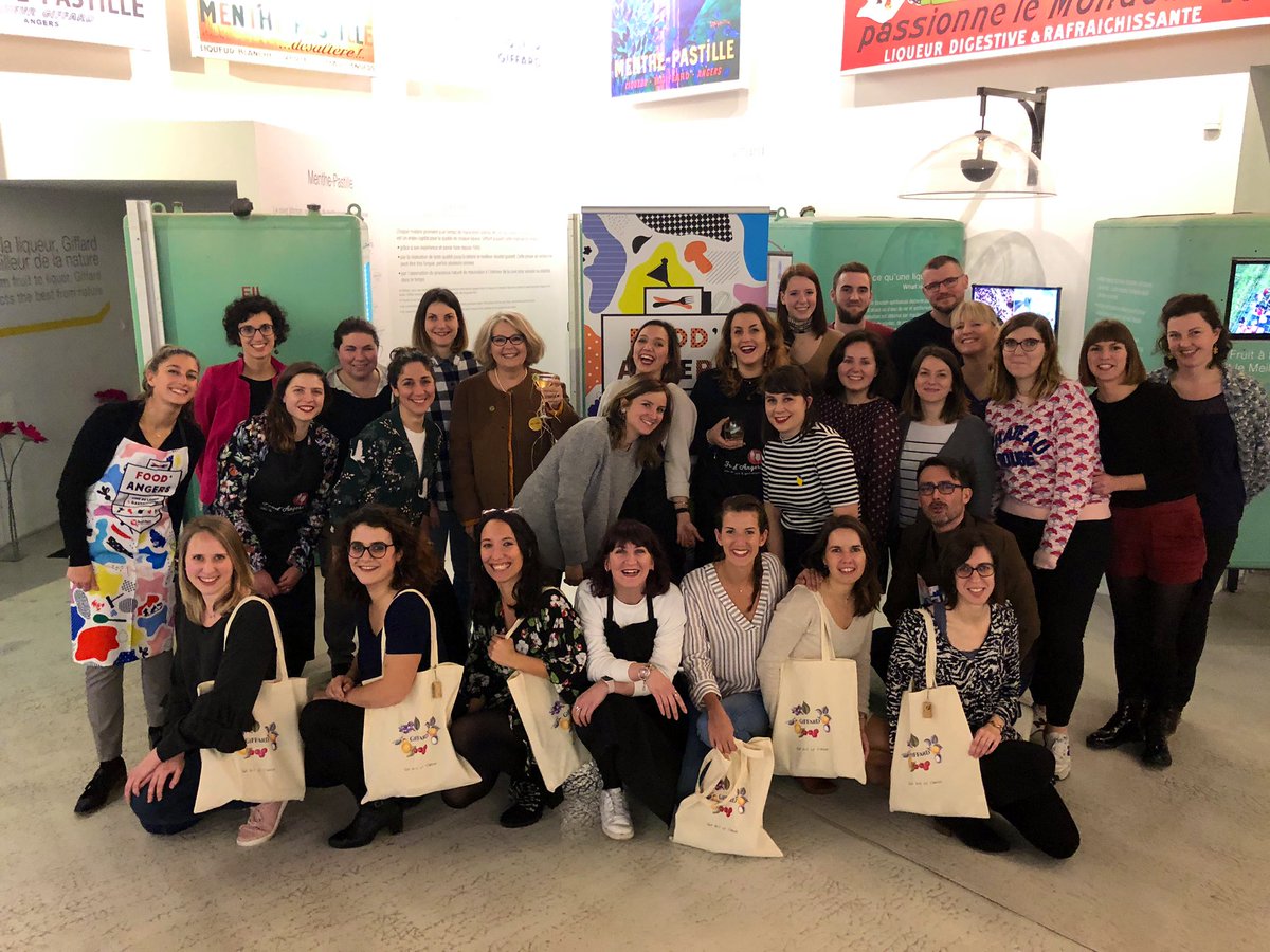 Très belles équipes sur l’atelier #FoodAngers chez <a href="/GiffardLiqueurs/">Giffard Liqueurs</a> avec <a href="/rdvenanjou/">Rendez-vous en Anjou</a> ! Bravo à l’équipe l’Automne à #ANGERS qui remporte le challenge Cocktail Angevin🍸