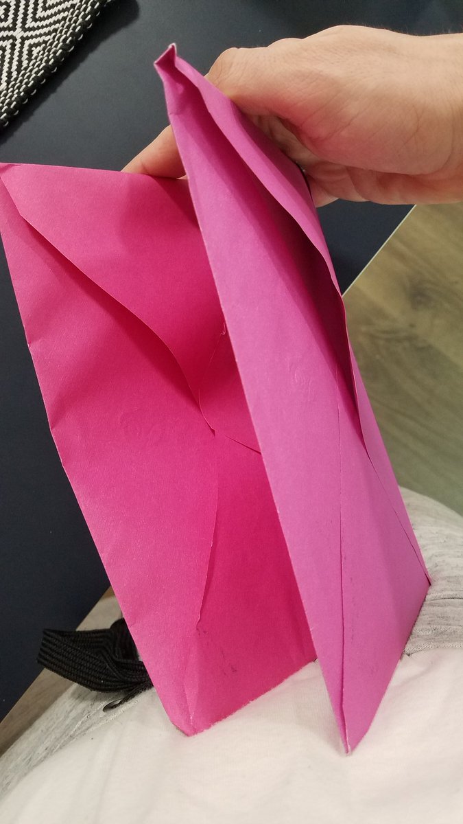 PetrPrielozny's tweet photo. @USPS never fails to be greedy. This is just 2 bday cards from grandma, but magically arrived opened. I wish cops would get on this theft going on every holidays by usps. #theft #mail #usps #stealing https://t.co/xHu7PjwUTZ
