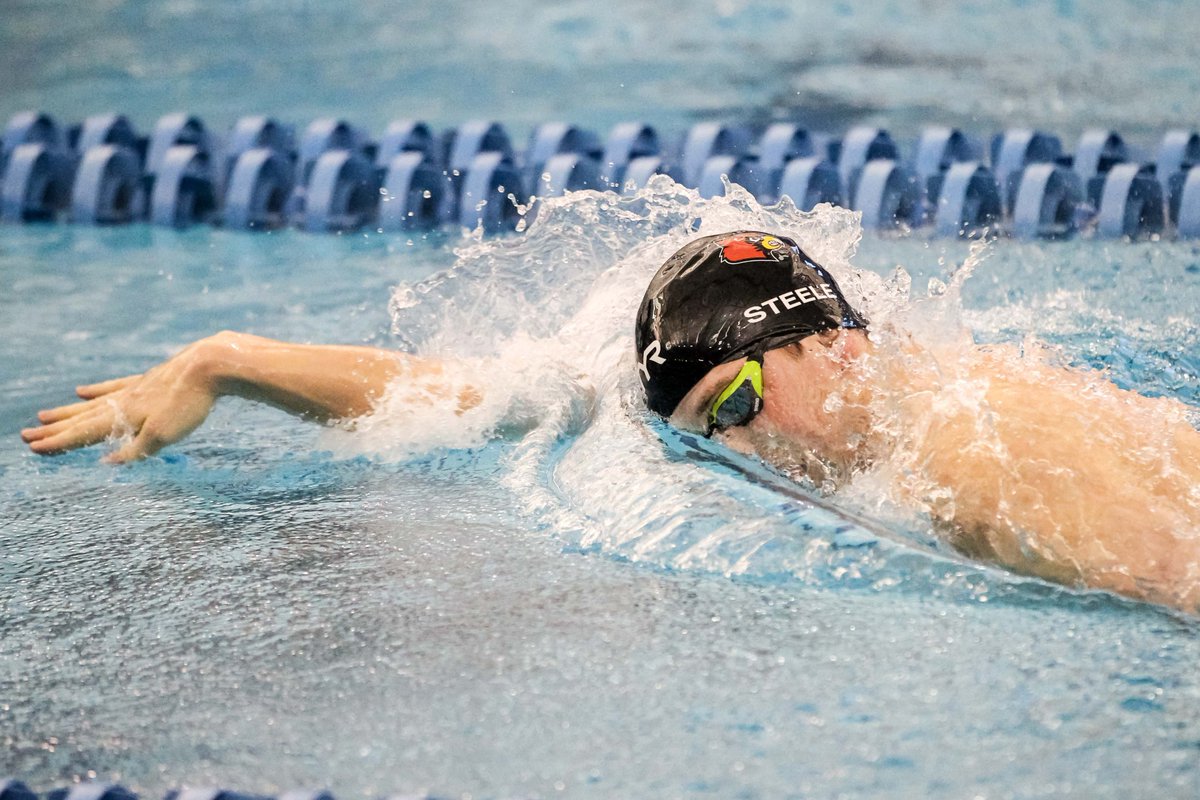LouisvilleSD's tweet photo. Bartosz Piszczorowicz touches third in the men's 200 free with a 1:38.56, Colton Paulson is fourth in 1:38.73, Kyle Worrell is 7th in 1:42.35 and Sam Steele is 8th in 1:43.17. #GoCards #TwoFree https://t.co/ji5yvFQSGq