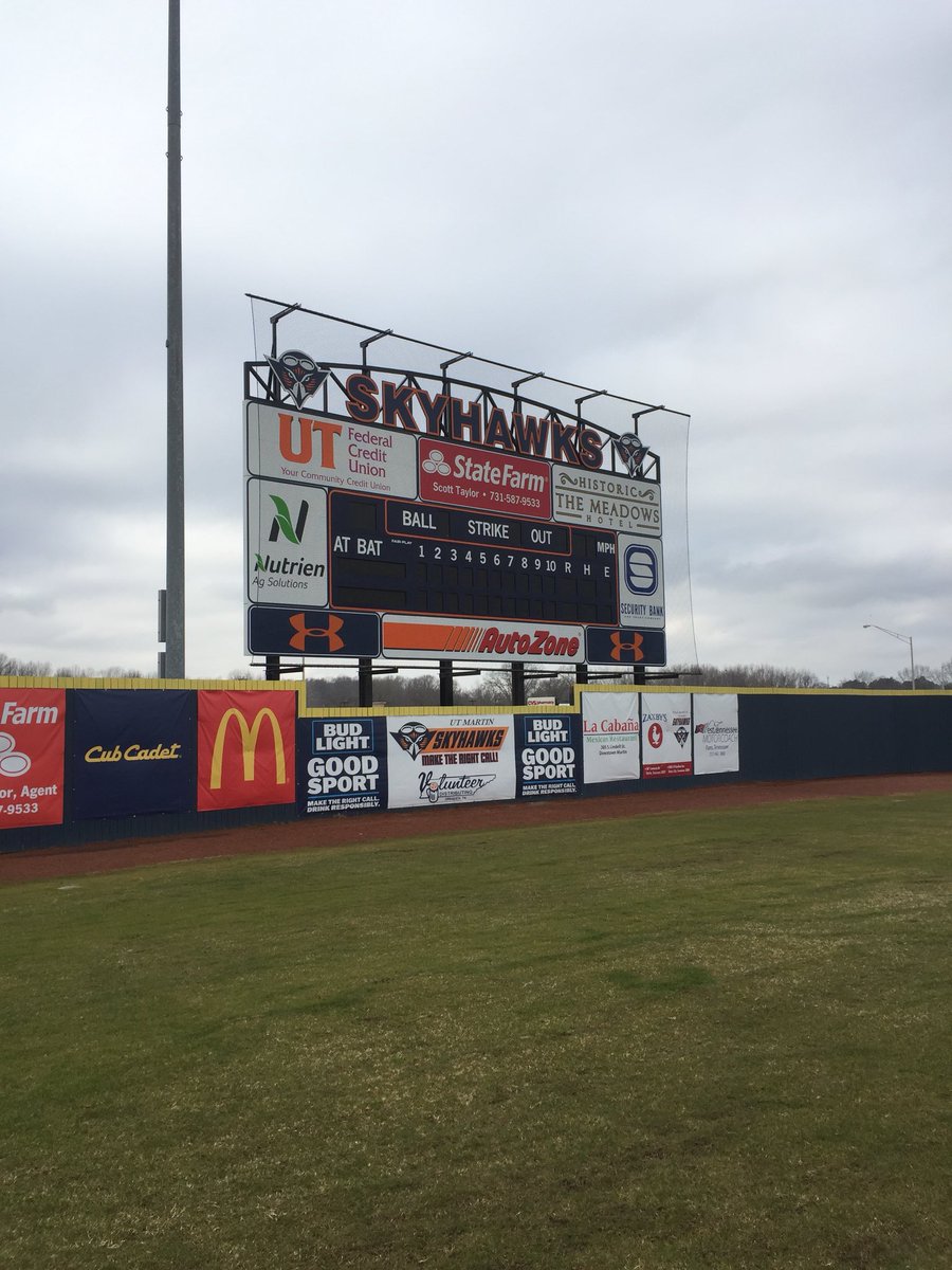 UTMBase's tweet photo. The deed is done. 

Only 2 weeks until we get to see it in action! 

#RollHawks https://t.co/6QMJi2Ily6