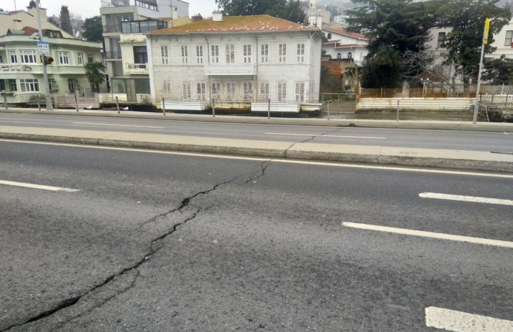 İstanbul’da yollar neden çöküyor, Boğaz neden dolduruluyor?
Ogün Işık'ın haberi bit.ly/2WALpxm