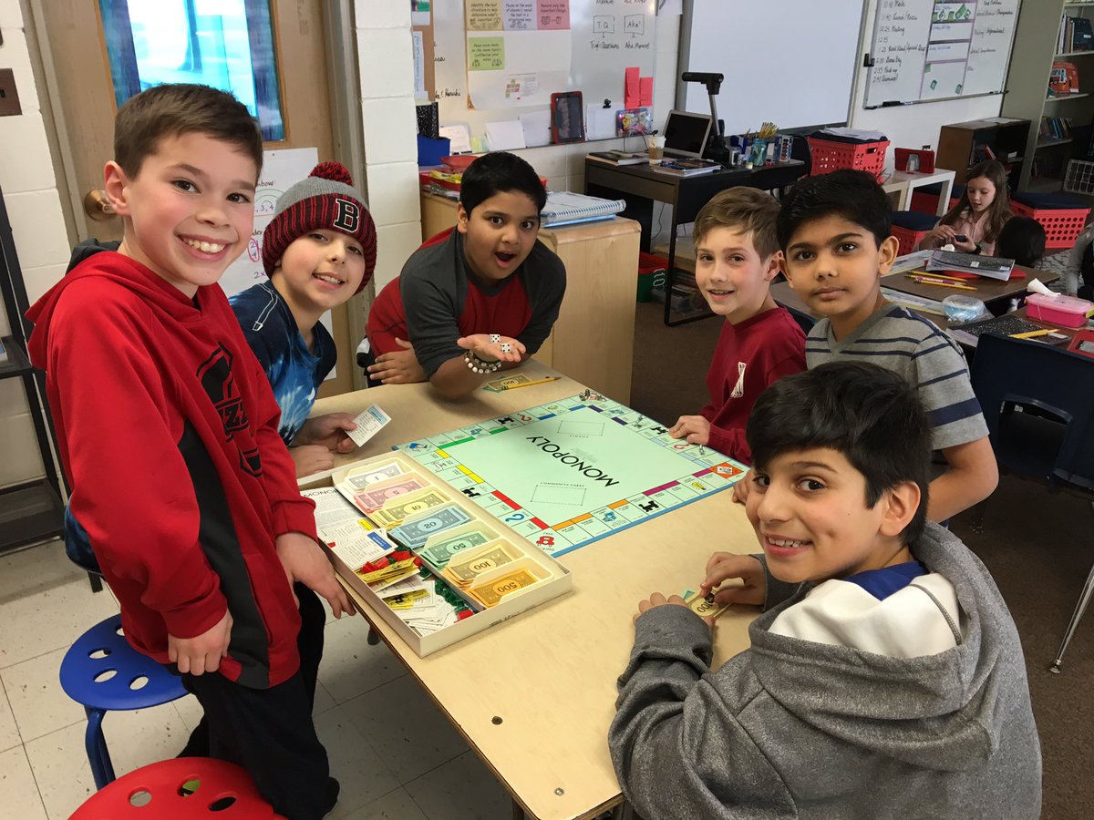 MrsChangGrove's tweet photo. 4th grdrs enjoying playing board games on Game Day, our Week 2 of #GroveFamilyReadingProgram celebration! Keep up the extra minutes, readers! #GroveReads #FRP @GroveAve220 https://t.co/hXZzm87rQG