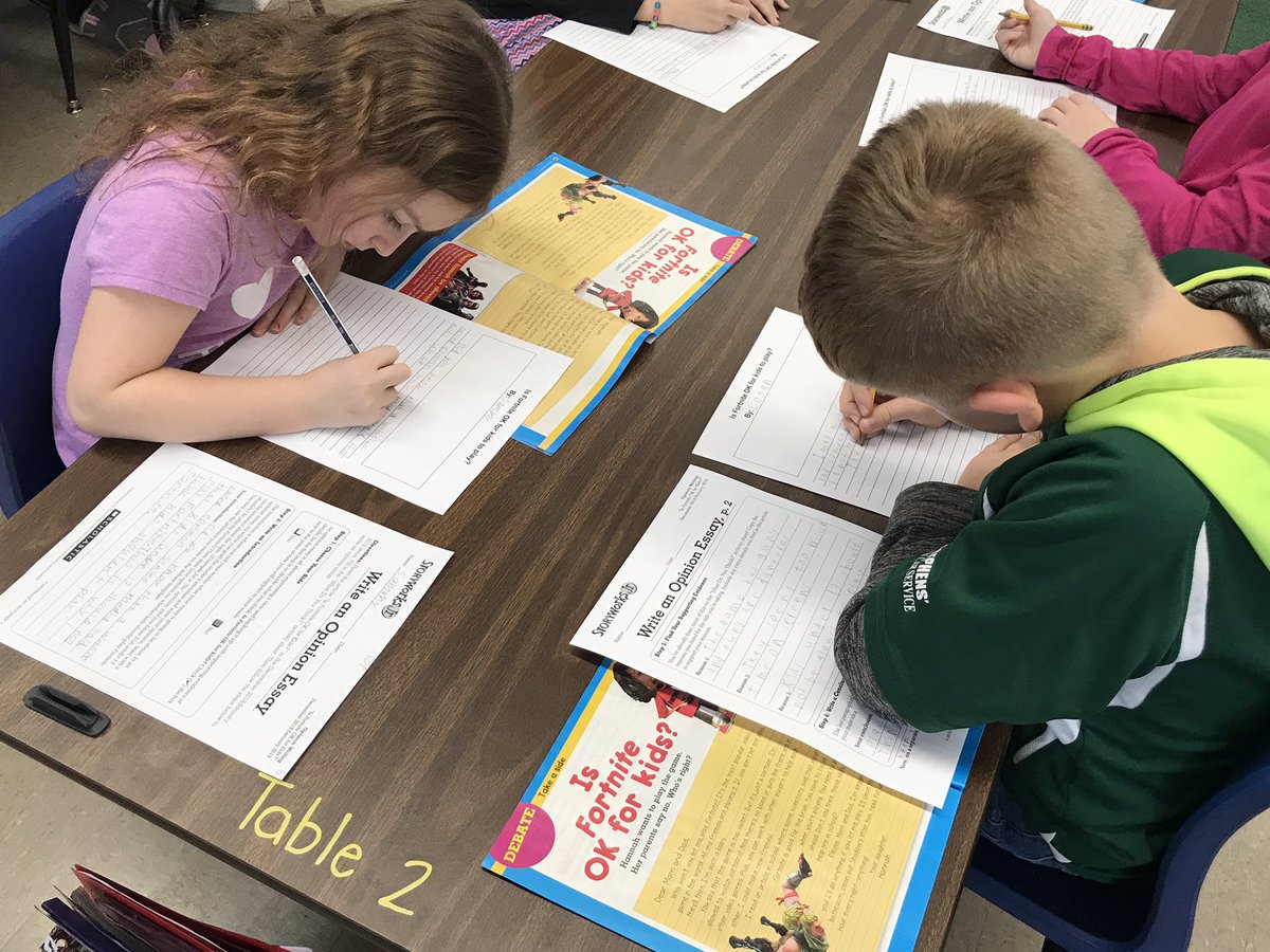 miller_teach3rd's tweet photo. Our debate topic in StoryWorks; Is Fortnite OK for kids to play? We pulled details from the text and students added their own reasoning. This led to great discussion and writing! @MerwinMustangs @WestCler #WCConnects https://t.co/mkjvhSSweY