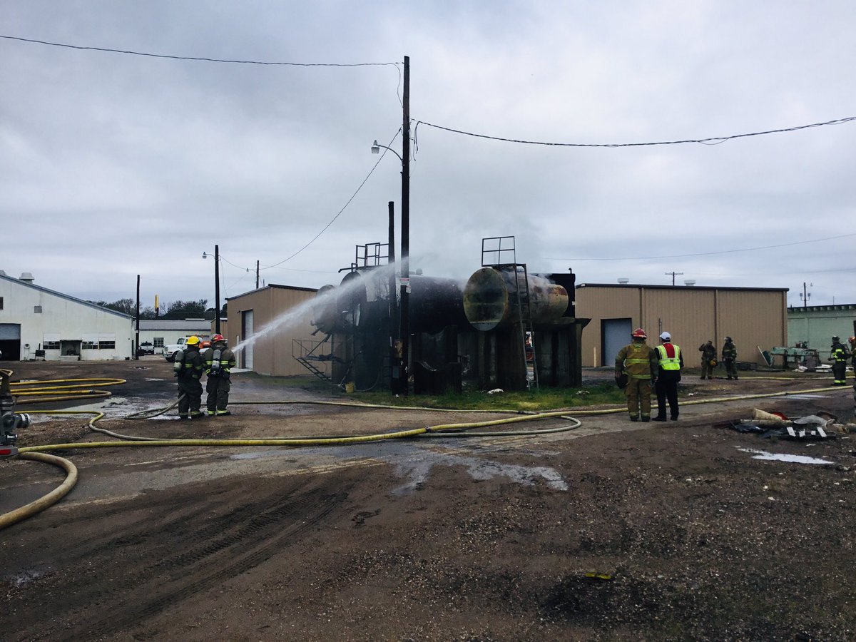 MFDClass1's tweet photo. Engines 109, 107, Truck 5, Rescue 2, and District 2 responded to a fire at 8010 Desiard St. at 12:45 pm. Units arrived and discovered a storage container engulfed in flames. Crews were able to extinguish the fire in about 15 minutes using 2 1/2 inch attack lines. @LADOTofficial https://t.co/yFXTmHQQwD