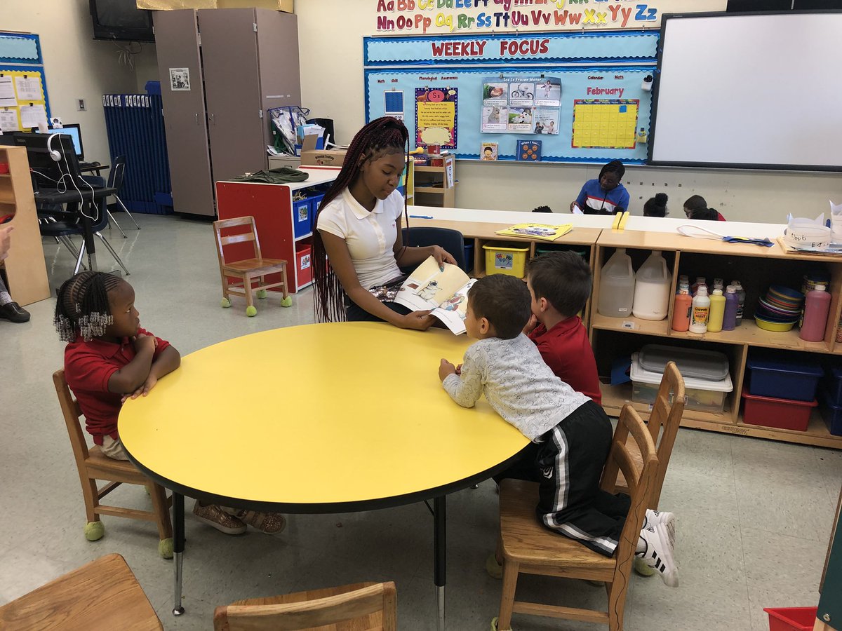 LsmsSpartans's tweet photo. Spartan leaders reading to our PRE-K neighbors @lakestevenselem in celebration of #MDCPSLiteracyWeek #SpreadingLiteracy #MDCPSReads @MDCPS_MSR @MDCPSREADING https://t.co/i5azSqpT61