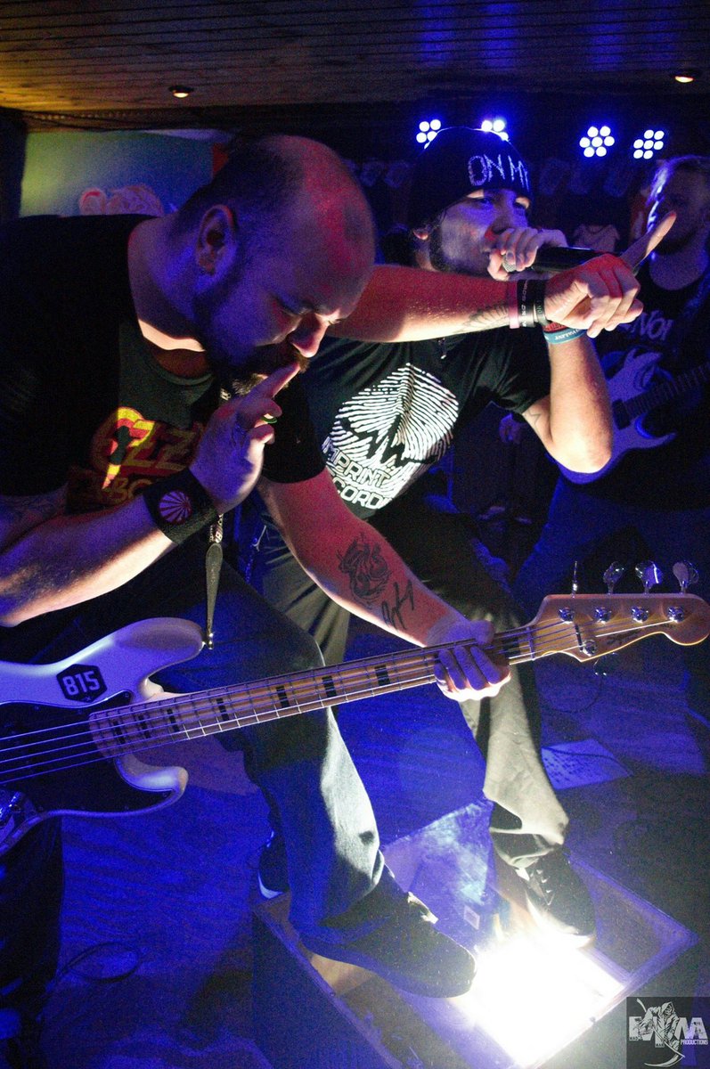 Marks of Gray (@marksofgray) on Twitter photo 