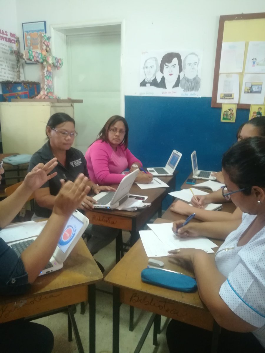 superaulag's tweet photo. @fbitanzoategui @MPPEDUCACION @psuvaristobulo @lile1970@alfarera49 6to encuentro del PNFAE las TIC en el municipio Guanipa https://t.co/vQZRuQUdXZ