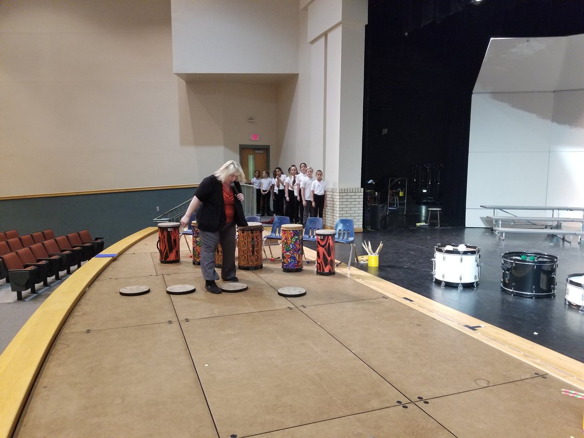 eps_music's tweet photo. After weeks of hard work...TODAY IS THE DAY!!! These talented 5th grade musicians from all across Volusia County, have prepared and are ready for their performance tonight! The show is going to be PHENOMENAL!!! Deland HS 7pm https://t.co/eYBNiEX6Oq