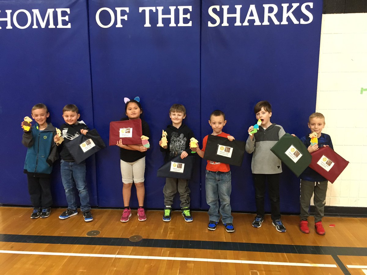 hgorrellclass's tweet photo. One School, One Book Kick Off Assembly. #SLS #EdwardTulane #Ilovetoreadmonth https://t.co/hxa1GF9E5J