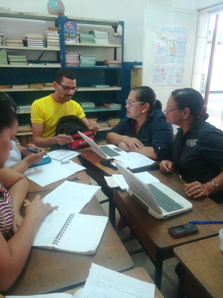 superaulag's tweet photo. @fbitanzoategui @MPPEDUCACION @psuvaristobulo @lile1970@alfarera49 6to encuentro del PNFAE las TIC en el municipio Guanipa https://t.co/vQZRuQUdXZ