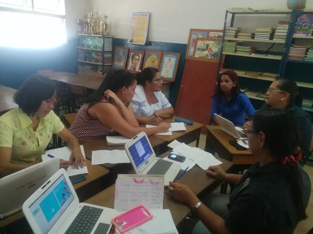 superaulag's tweet photo. @fbitanzoategui @MPPEDUCACION @psuvaristobulo @lile1970@alfarera49 6to encuentro del PNFAE las TIC en el municipio Guanipa https://t.co/vQZRuQUdXZ