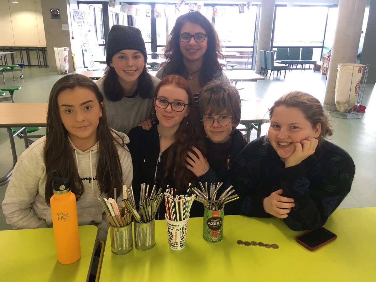 SusanAdamsEco's tweet photo. Many thanks to @EcoStraws for supporting sustainability week @newparkyea Students showcased a range of plasticfree products to highlight the schools plight to educate their campus members about the importance of being plasticfree 💪🏻🌎 #startwithonething @flossiebeachcl1 https://t.co/6Uh4YobFuG