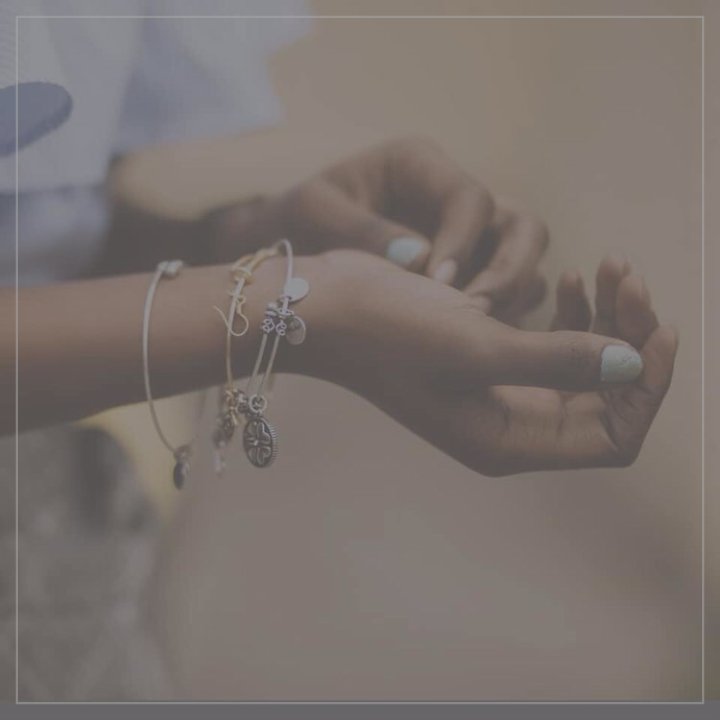Belladonnadj's tweet photo. Bangles.....live or hate them?
Personally I used to hate them but now the more the better. #ilovebangles #stackingbangles #bangles #ATsocialmedia #jewelry #jewelryaddicts #bangleaddicts #loveem #hateem #htlmp #hmuk #hmfu #madeinwales https://t.co/mOh1CVc7OK