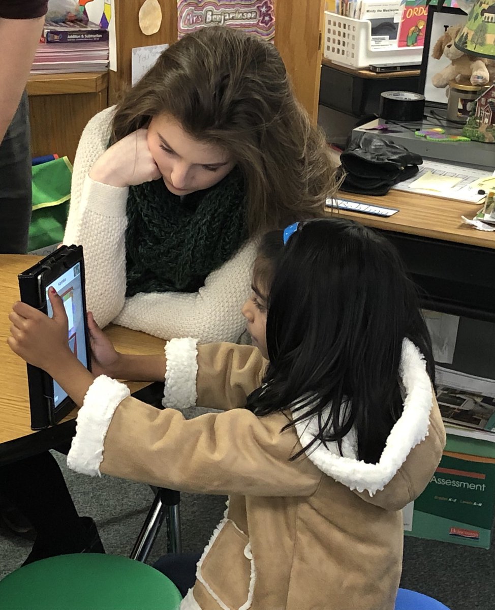 Michael67401741's tweet image. Early Childhood students from T&amp;amp;L 313 working with 1st grade students. @UNDEducation #UNDTL313 #languageandliteracy