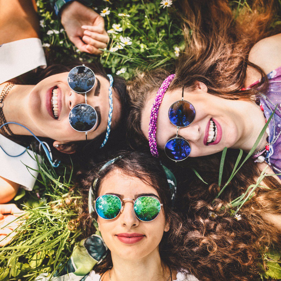 You’re unique and your scent should be too. #FlowerChild from #ismellgreat is the only scent made with true extraction so it’s exactly what it should be, and more. 

#beGreat