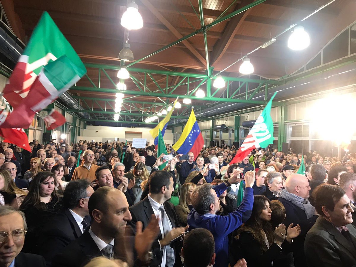 berlusconi's tweet photo. Grazie di cuore a tutti gli #Abruzzesi per l’affetto. Ora siamo pronti al cambiamento insieme a Marco Marsilio, una persona che ama la sua terra e saprà governarla al meglio. #Abruzzo #ForzaItalia #elezioni https://t.co/WFaUgbOzwk