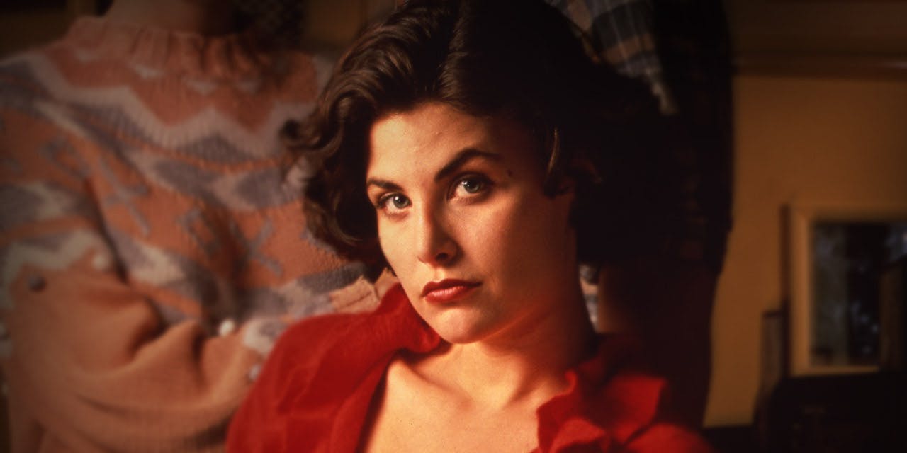 Wishing Sherilyn Fenn a very happy 54th birthday! 