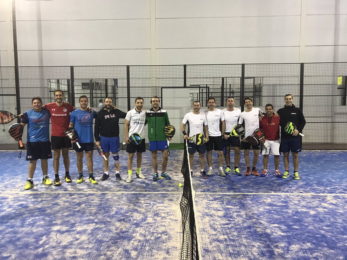 raborja2's tweet photo. Comenzamos la liga provincial hay que seguir luchando, @PADELaKademia no pudimos con @PadelPremium aunque siempre es un placer jugar contra mis amigos https://t.co/TXbZDkBuuq
