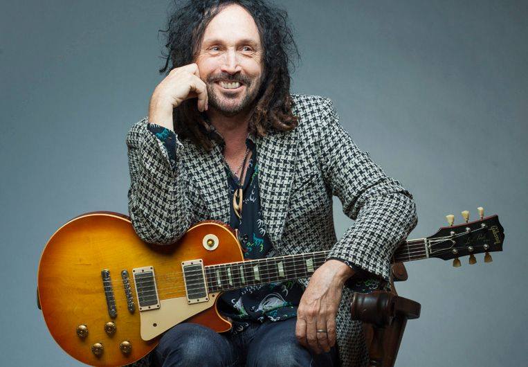 A very happy birthday to Mike Campbell =) 