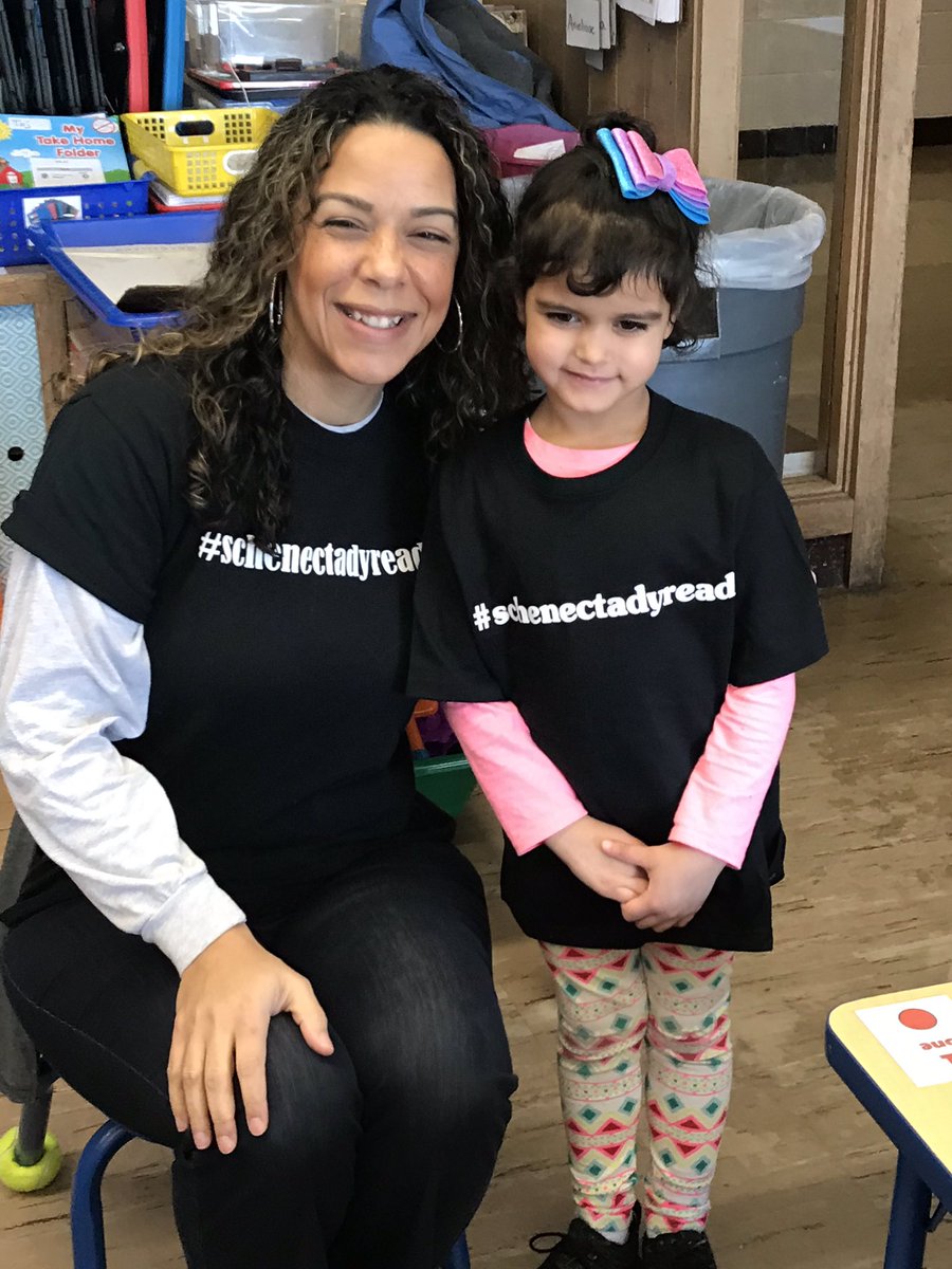 CarrieWhite55's tweet image. Friday #SchenectadyVibes @SCSchools #schenectadyreads @SheletteRPleat