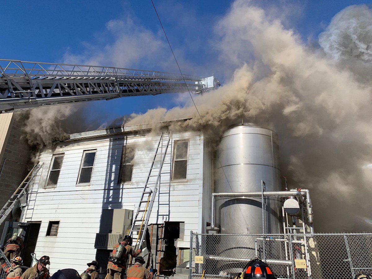 3-alarm fire at Ziegenfelder's in Wheeling ruled accidental - WV MetroNews Photo: <a href="/IAFF12/">Wheeling Fire L-12</a> wvmetronews.com/2019/02/01/3-a…