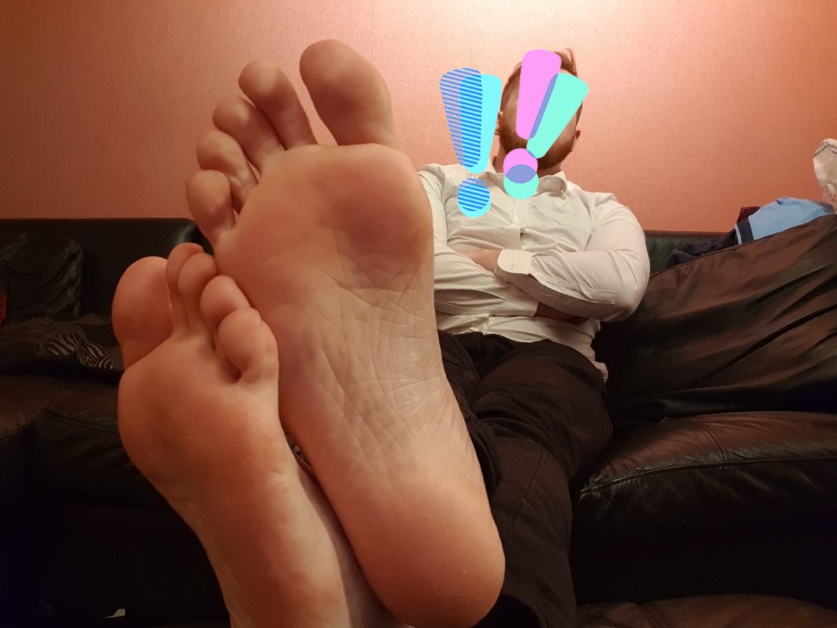 englishfootgod's tweet photo. Recording custom videos tomorrow. Get your requests in and see your King act out your foot fantasy. #cashking #cashmaster #footmaster #alphamale #alpha #musclemaster #findom #humanatm #paypig #footslave #cashslave #footworship #footsniffing #sweatyfeet #malefeet #footfetish https://t.co/h7i6M4uA5d