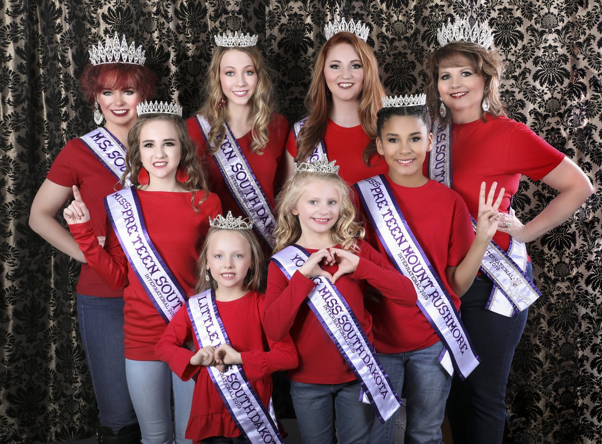 sdpageants's tweet photo. Happy National Wear Red Day from The South Dakota International Pageant!
@SDakotaHeart #WearRedDay #SoDakGoRed #sdpageants #sdqueens #journeytothecrown
Photo: Fruit Cocktail Creative Photography
Hair: Bryant Salon and Spa
Makeup: Evolve https://t.co/uasKxlVzO7