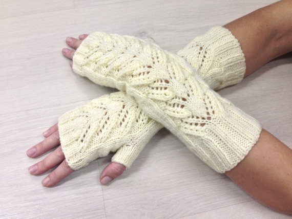 Fingerless mittens Hand knit arm warmers Wrist warmers Fingerless gloves Ladies wool long gloves Fingerless mittens Inspirational women gift #KnitGloves #FingerlessGloves 
$19.00
➤ goo.gl/HLv4ZB