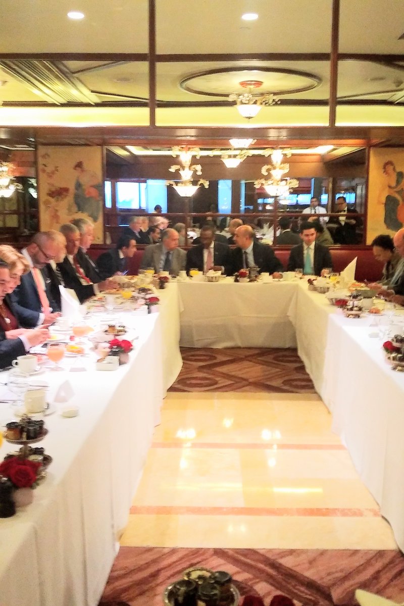 EmbajadaHaiti's tweet photo. Reunion du Grulac de Mexico
Sous la présidence du doyen du GRULAC de Mexico, L'ambassadeur Guy G. @guylamothe509 , le sous secrétaire  Maximilian Reyes Zuniga expose les grandes lignes de la politique extérieure du Mexique pour la région.M https://t.co/v3Szif48ec