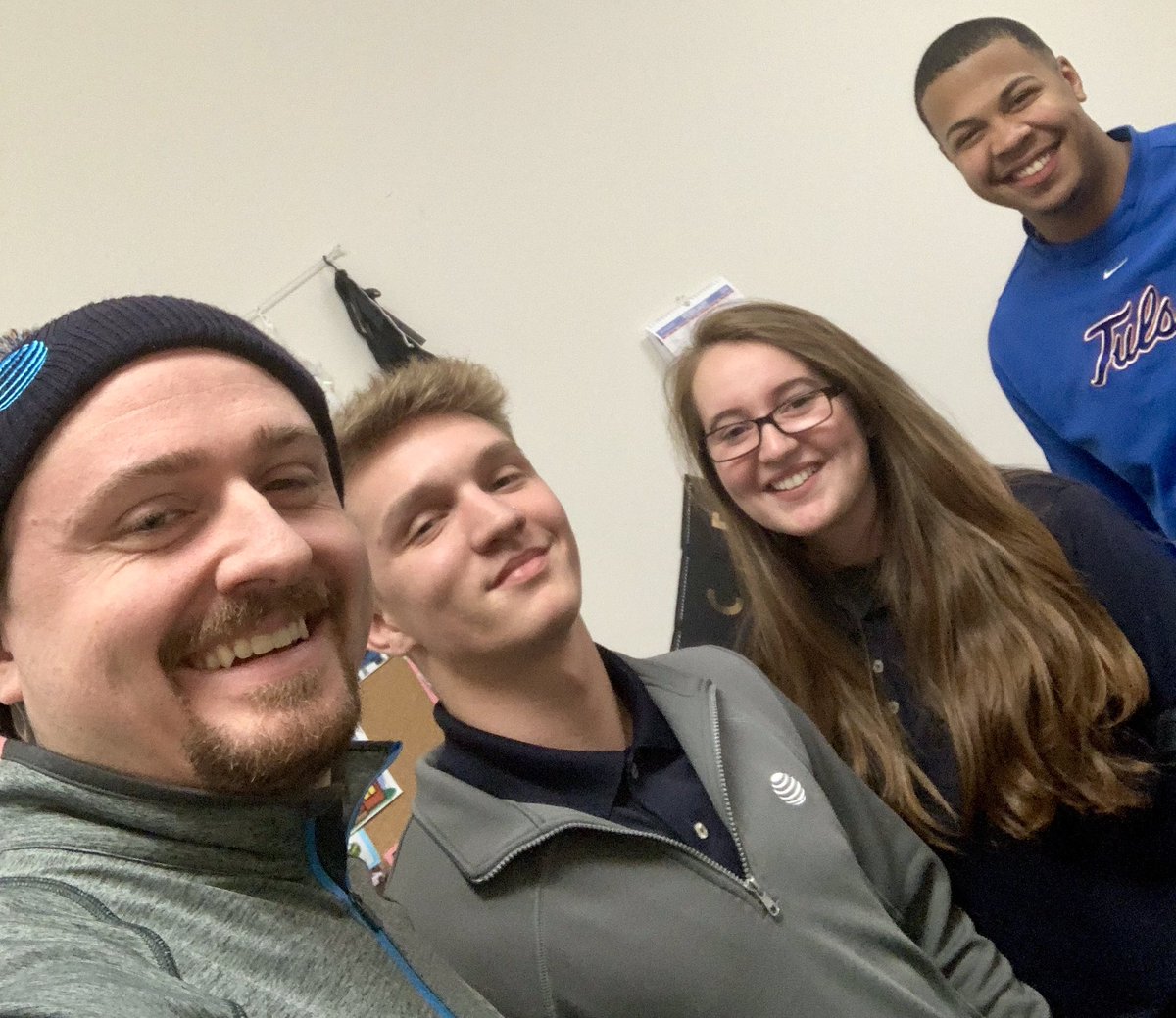 jcarterfas's tweet photo. Igniting entertainment with the team at the Protel AT&T in Culpeper!!! Talk about an amazing opportunity to connect and share best practices with other members of the AT&T family!!! #EASTIGNITEVIDEO #MidAtlanticTakeOver #CEOTakeover @404girl @jd4180 @AnthonyVena @RS917T https://t.co/OEuADZPSCT