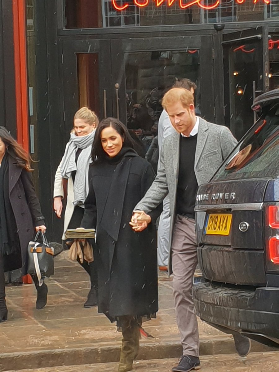 lynncad68's tweet photo. #PrinceHarry #Megan #Bristol #bristololdvic Surprise lunch break for me! https://t.co/sqXahgK9Nz