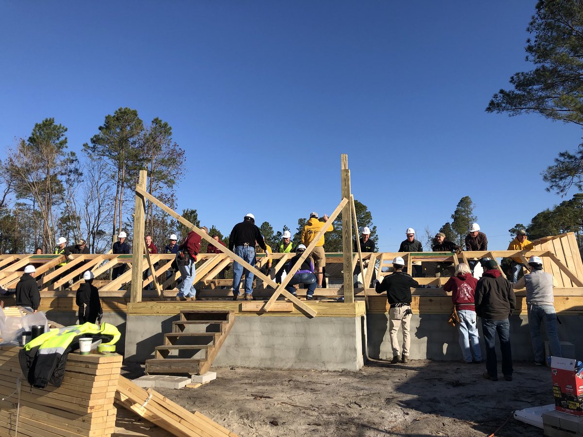 JennieJacks1's tweet photo. The demand for affordable housing in @CityofWilm continues to grow particularly in the wake of hurricane Florence. We are so thrilled to partner with Cape Fear @Habitat_org on their first annual CEO build. Congratulations, Anita! #CEOBuild https://t.co/Db8ZaayXPX