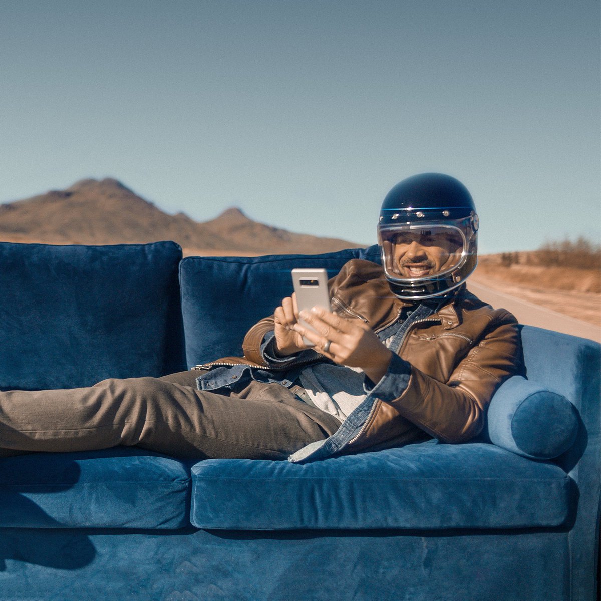 Take advantage of a timeout to shop for your next ride on Kijiji Autos. Grab your helmet and test drive it today! 🚙🏈 bit.ly/Grab-your-Helm…