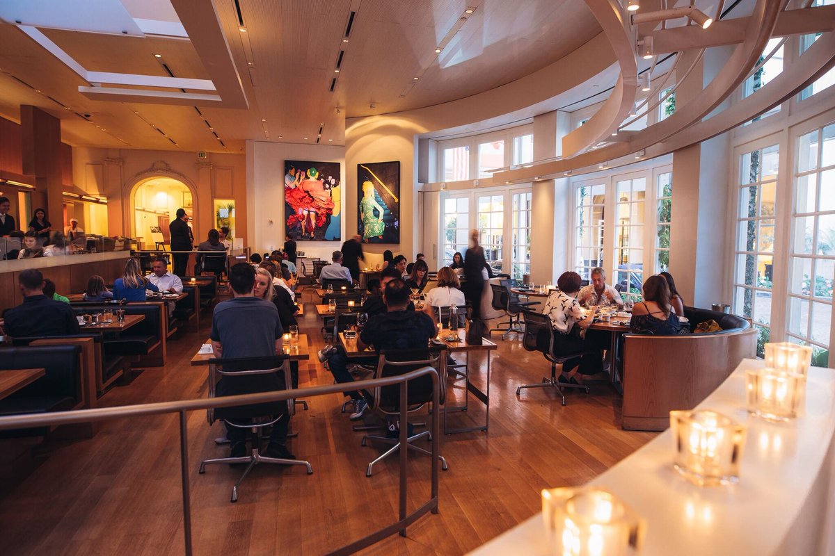 LoveBevHills's tweet photo. Read about the most essential restaurants in #BeverlyHills, which include @CrustaceanBH, #CUTBH at @BeverlyWilshire & more, via @EaterLA: https://t.co/8ILpVkowrb #lovebevhills https://t.co/ltCTBWLmWD