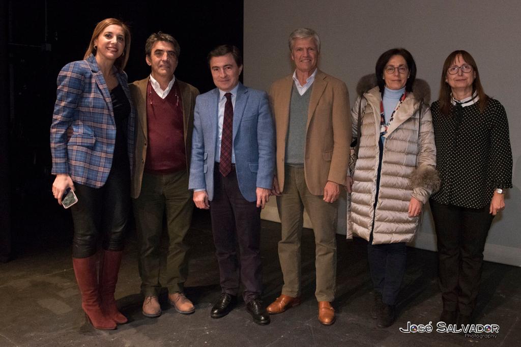 PPAytoVLL's tweet photo. Un año más exitazo de la #SemanaCulturalTaurina inaugurada por #PilarDelOlmo y que este año ha llenado el @TEATROZORRILLA
@aracelivtremino @sanjosemerinero #MercedesCantalapiedra #InmaculadaToledano #FederacionTaurinaDeValladolid https://t.co/iTpsvLSEiy