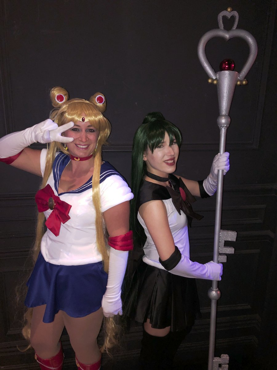 FandomBarLV's tweet photo. Our #AnimeIRL featuring #SailorMoon was simply fun with so many new friends! 'Cosplay or not, let's Fandom!!' :-) #MFBLV #Fandom #Cosplay #FandomBar #FandomGallery #WeAreFandom #MFBcosplay #LetsFandom #ArtsDistrict #LasVegas #MillenniumFandomBar #CommunityArtCopslay #Anime https://t.co/kMB1HWiUJS