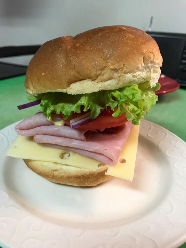 ThePuakoStore's tweet photo. It's #Lunchtime @ThePuakoStore! https://t.co/cBIDIbWS8C