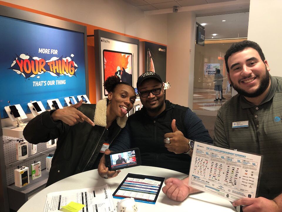 Happy couple leaving Hanes Mall with DTVP!! <a href="/elthonmunoz/">Elthon Munoz</a> <a href="/JakeAraghi/">Jake Araghi</a> @PortablesChrisW @ATTPortablesEVD