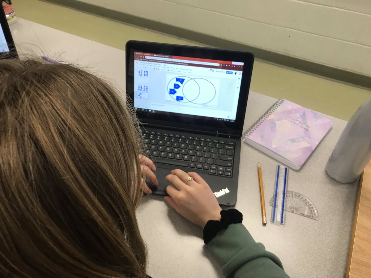 SpagnuoloMs's tweet photo. Sorting Polygons on Google Slides. Students enjoying math talk! #math #gandydigital #gandynumeracy #Google https://t.co/rzf0D6ywnw