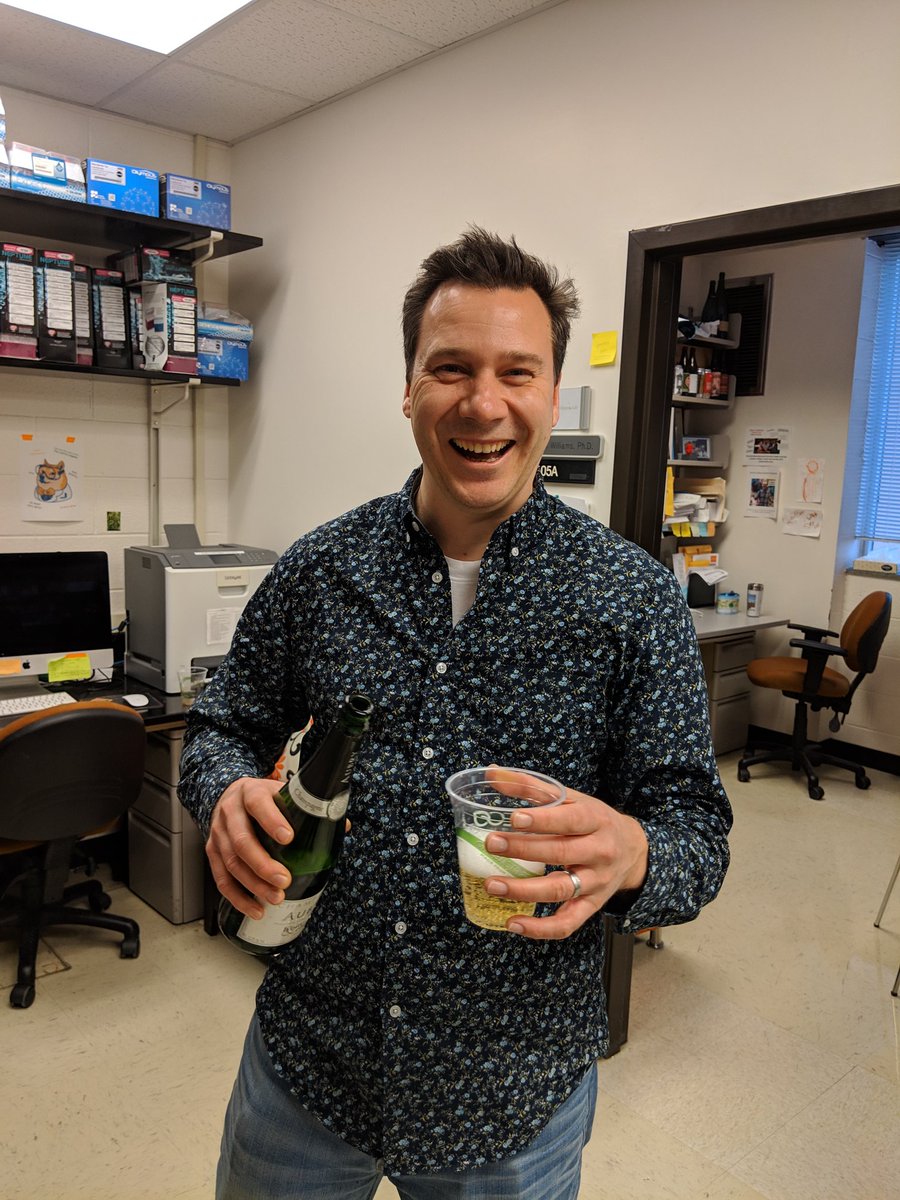 Scott Williams Lab @ UNC (@swilliamslab) on Twitter photo 🍾Congratulations to Scott for getting TENURE today!!!! 🥳👏🍾 👨🏻🔬
His enthusiasm for science is contagious. <a href="/UNC/">UNC-Chapel Hill</a> and his trainees are lucky to have such an amazing professor.🍾 🍾Congratulations to Scott for getting TENURE today!!!! 🥳👏🍾 👨🏻🔬
His enthusiasm for science is contagious. <a href="/UNC/">UNC-Chapel Hill</a> and his trainees are lucky to have such an amazing professor.🍾