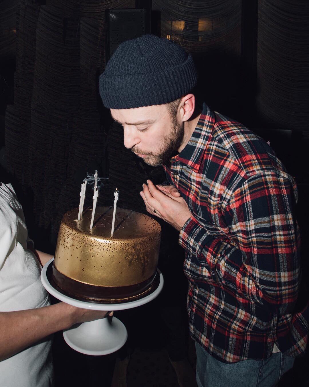 Sorry, the lady in the back was distracting Happy Birthday Justin Timberlake 