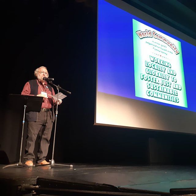 CP_SMS's tweet photo. This guy, this event, right here and now. #worldcommunity #podcreative #filmfest https://t.co/PH02JN8VYx https://t.co/iA0SOeVA8g
