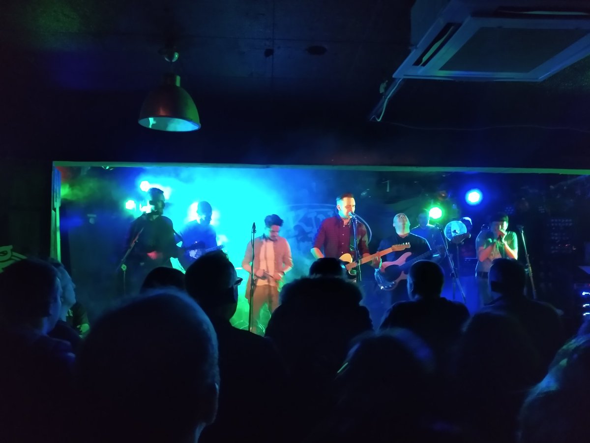 Great show by <a href="/TheWakes/">The Wakes</a> at <a href="/kingtuts/">King Tut's Wah Wah Hut</a> just there. Smashing set of songs tonight!