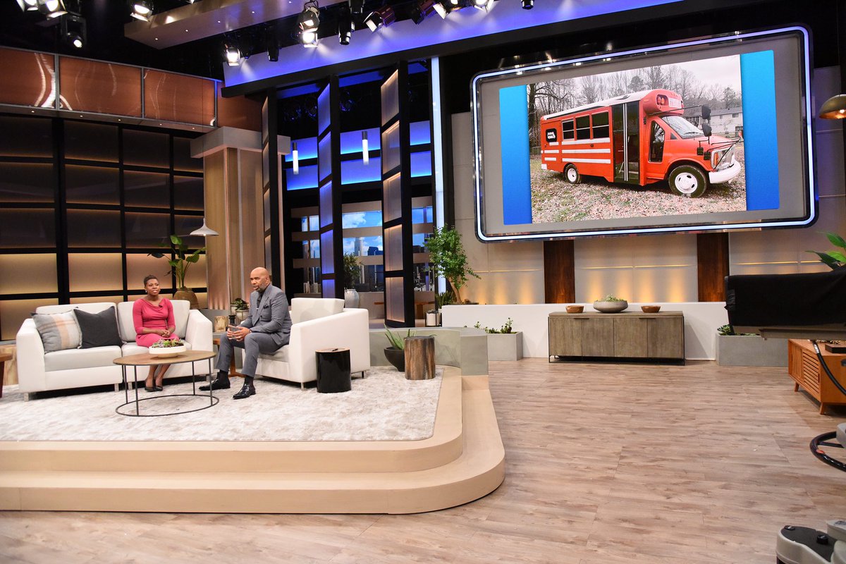 thepassage423's tweet image. Colleen and I enjoy serving our community!  Thank you for the opportunity to share our story and keep the wheels on our bus going round and round! @cmr41193